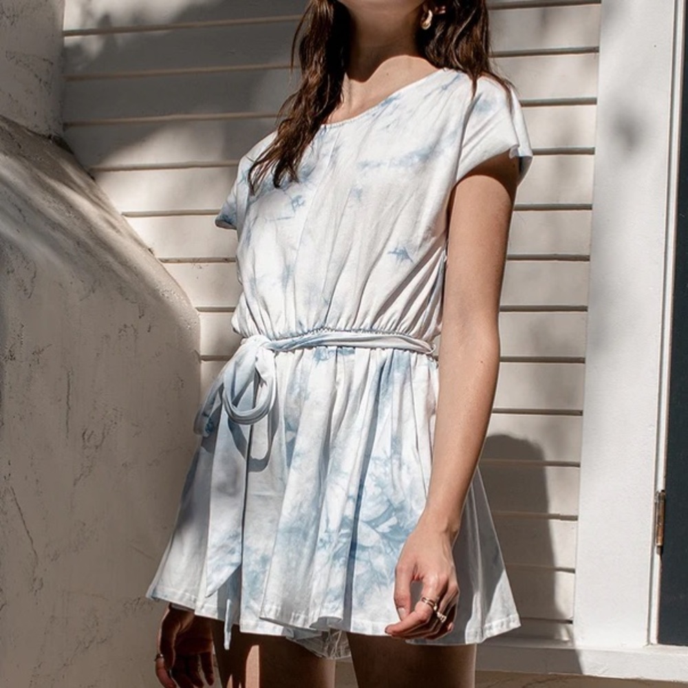 Lulus On a Road Trip NWOT Blue and White Tie Dye Romper with Matching Belt
